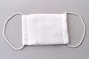 宅配クリーニングでコートをすっきり保管